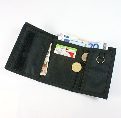 Geldbörse mit Klettverschluss, schwarz, Größe 130 x 90 mm, 3 Karten-, 2 Seiten-, 1 Schein- und 1 Münzfach, Klettverschluss, Klarsichtfenster, EUR 9,90