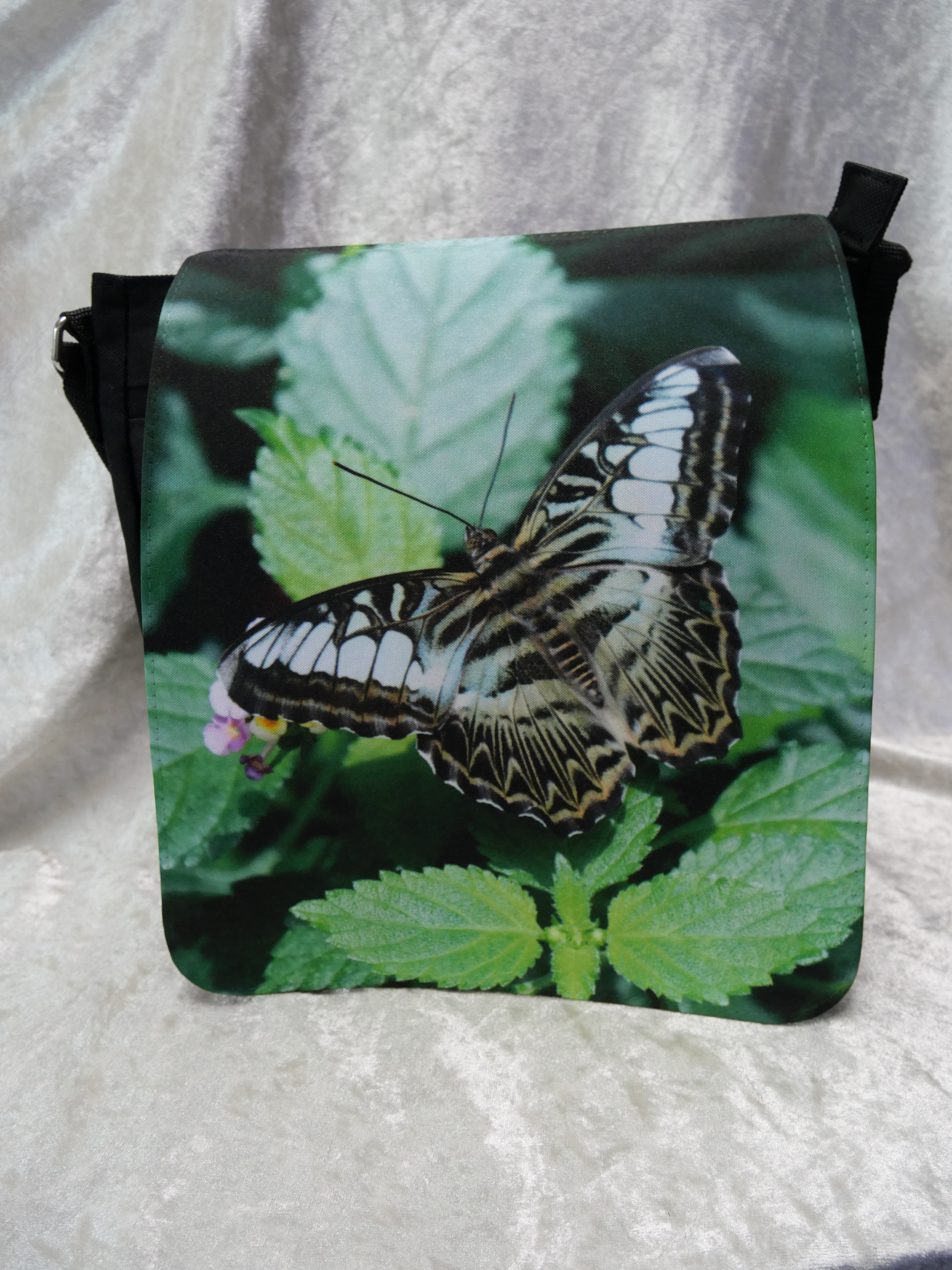 Bild-Nr. P1033947
Umh&auml;ngetasche Venedig