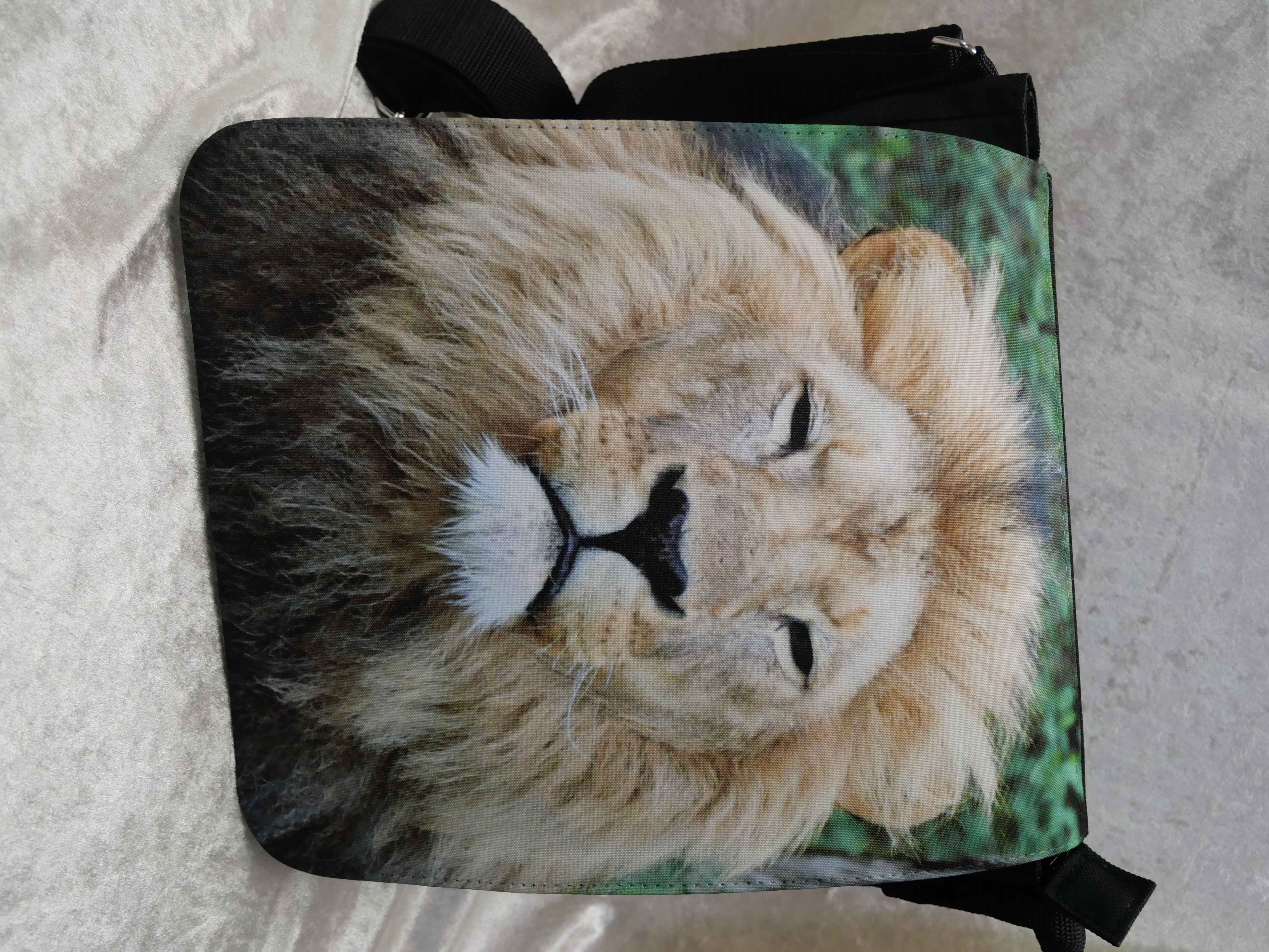 Bild-Nr. P1034005
Umh&auml;ngetasche Venedig